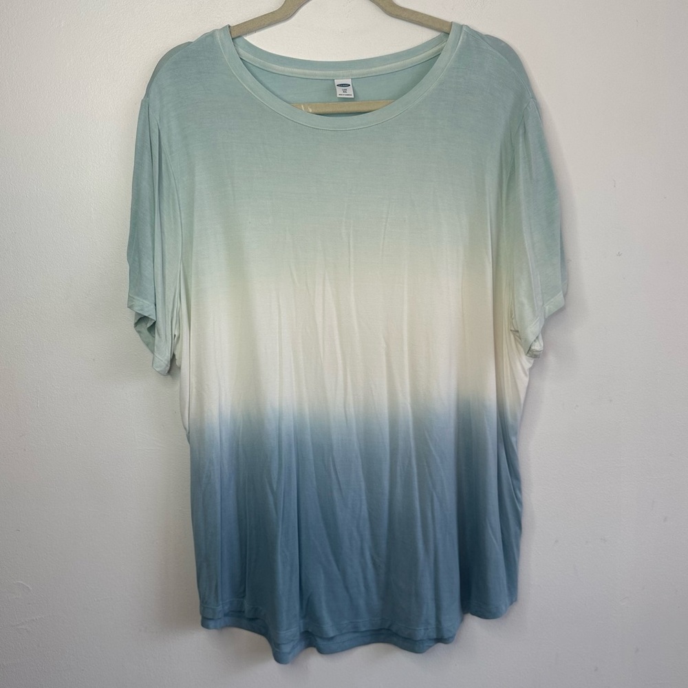 Old Navy Women’s Blue Ombré White Lightweight Tee Luxe XXL Soft